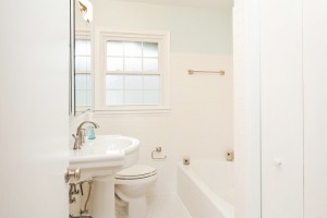 36th Ave 14 Bathroom